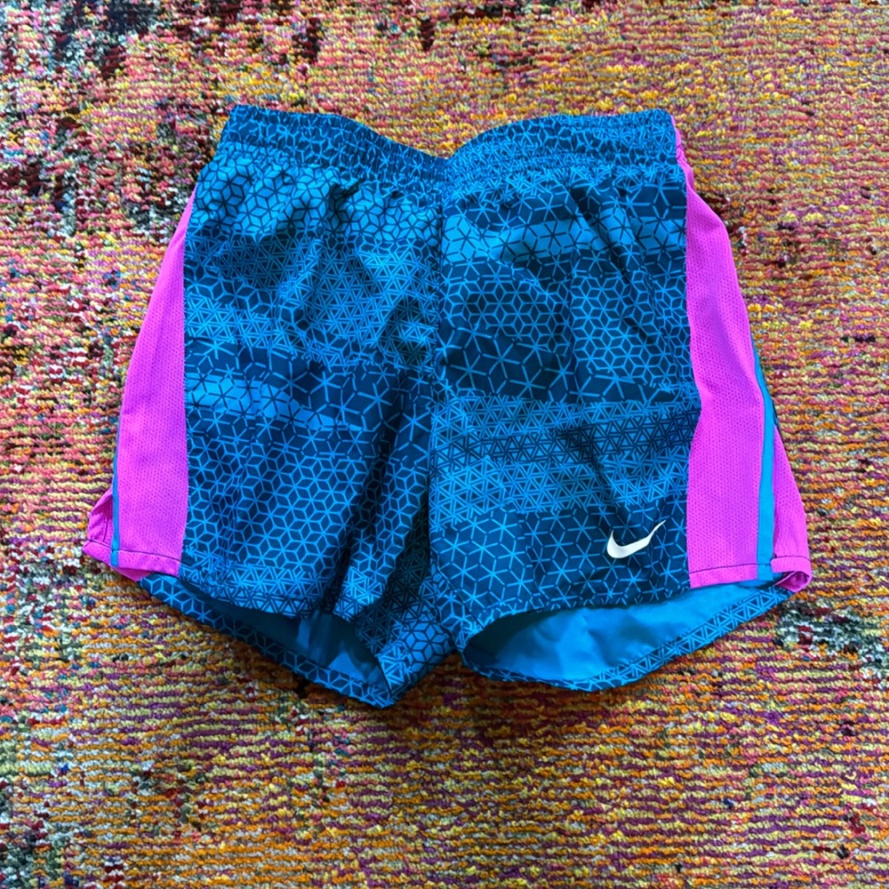NW0T Youth girls xl Nike dri-fit shorts. Comes from a pet free smoke free home.